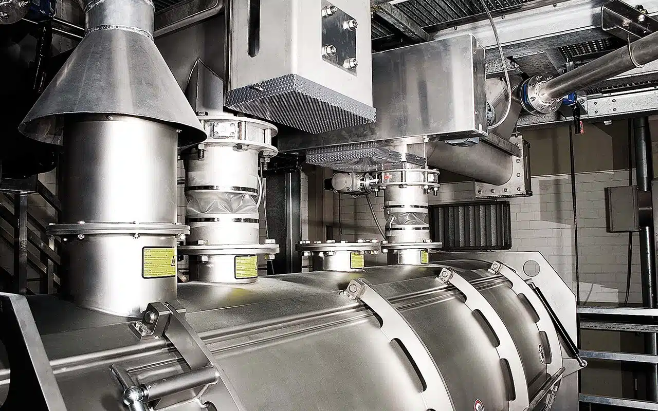 Pflugscharmischanlage zur Herstellung homogener Mischungen bei Ebbecke Verfahrenstechnik, Mischen / Coating