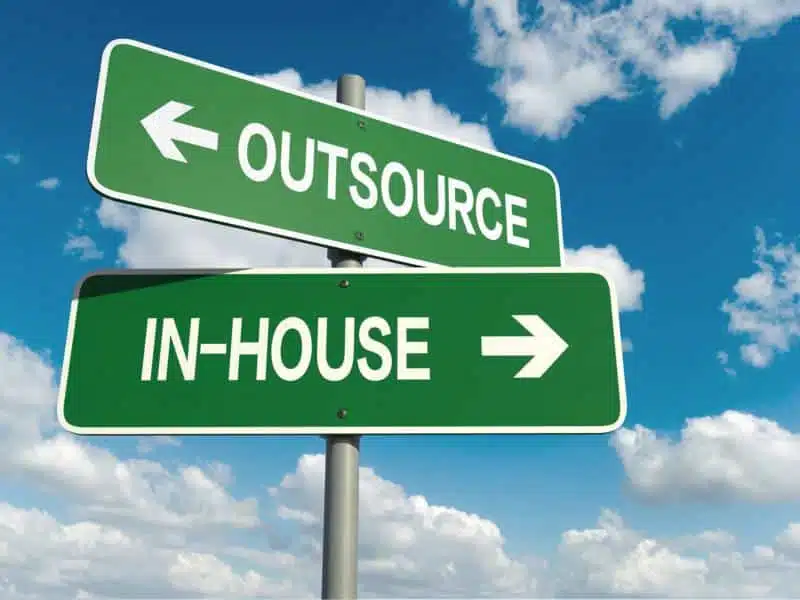 Ebbecke Verfahrenstechnik Outsourcing vs Inhouse